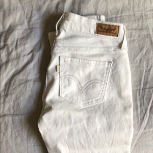 Levi’s white denim skinny jeans